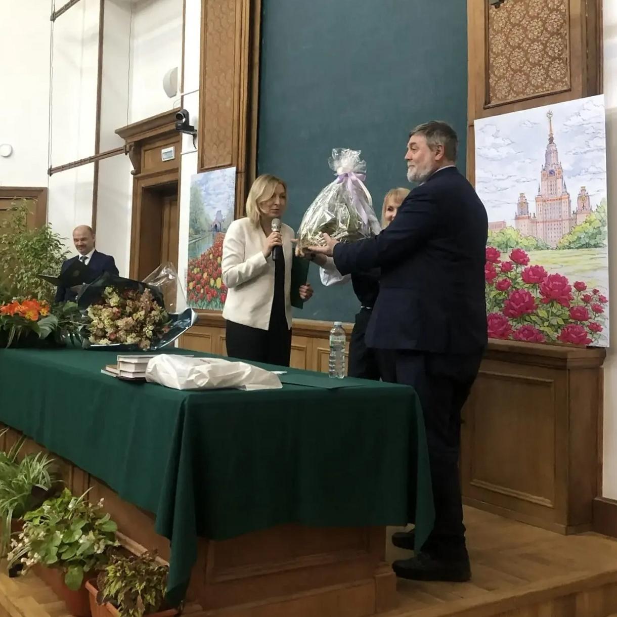 320 лет со дня основания Ботанического сада Петра I